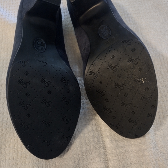 Sofft Madina Navy Suede 3 Inch Heels - Picture 8 of 11